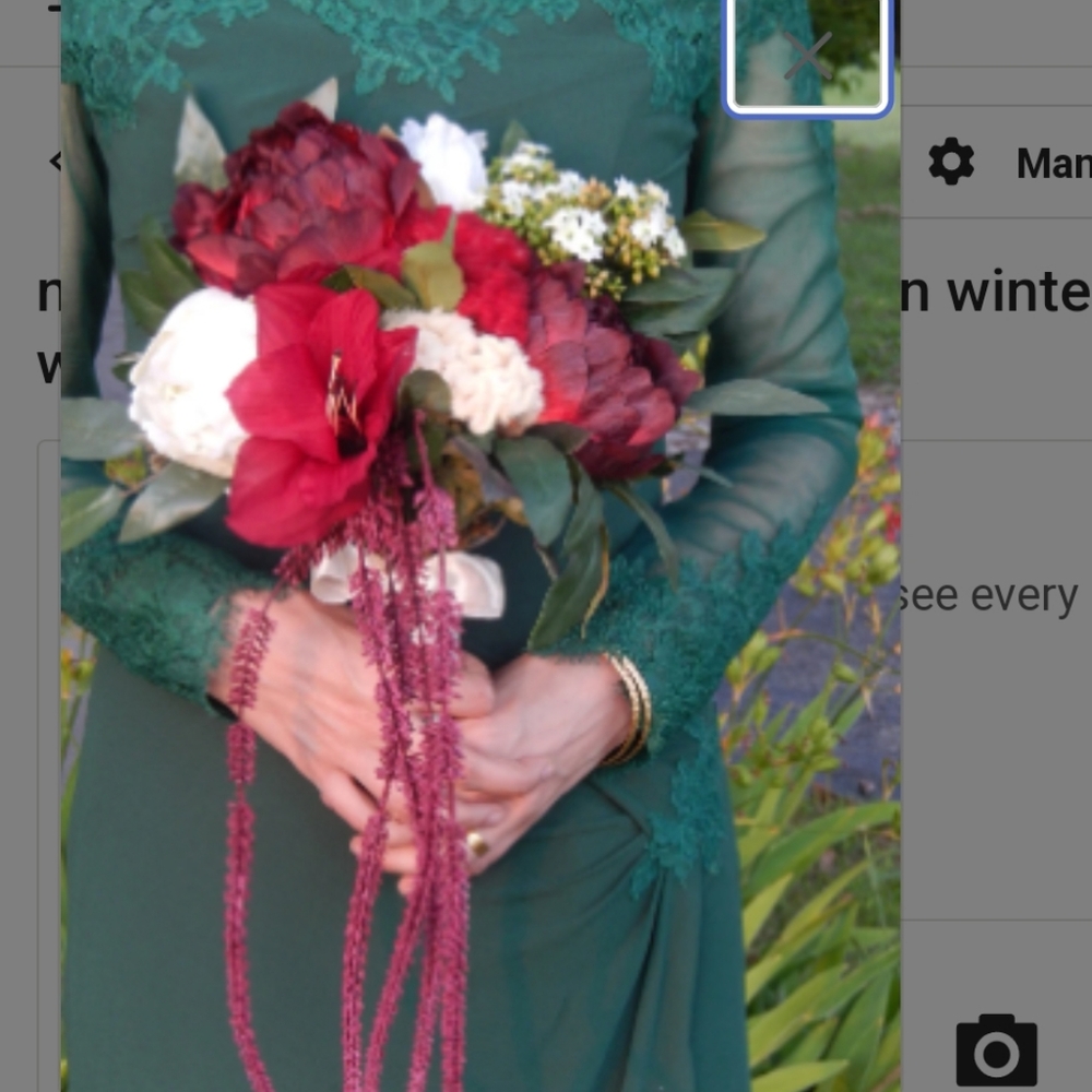 Burgandy off-white bouquet - Picture 1 of 5